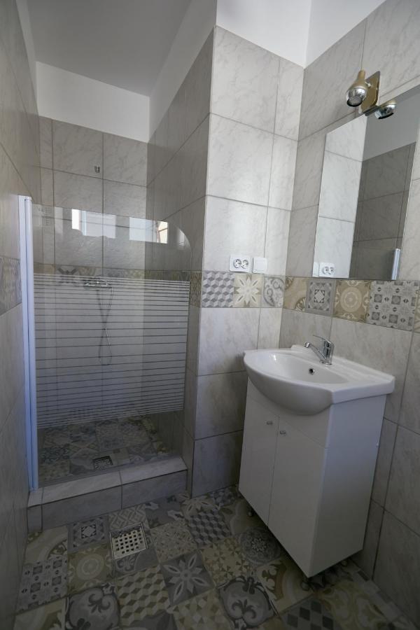 Stanford Aparthotel Bucarest Extérieur photo